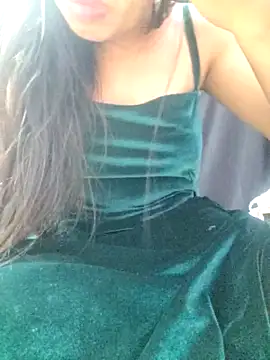 Snapshot of Roshni_98 chatting on 02-21-26, 07:27 Roshni 98 online show from 02-21-26, 07:27