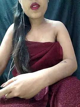 Snapshot of Roshni_98 chatting on 06-04-26, 05:28 Roshni 98 online show from 06-04-26, 05:28