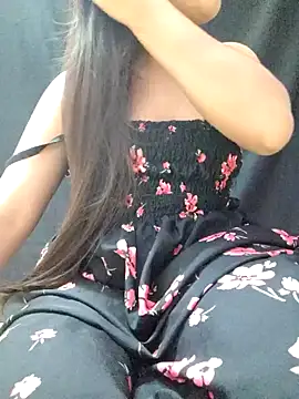 Snapshot of Roshni_98 chatting on 07-16-26, 04:59 Roshni 98 online show from 07-16-26, 04:59