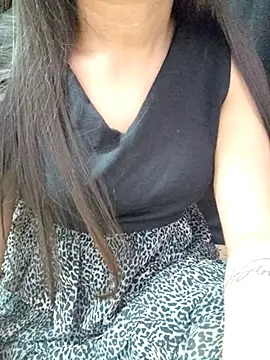 Snapshot of Roshni_98 chatting on 09-22-25, 05:52 Roshni 98 online show from 09-22-25, 05:52