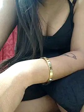 Snapshot of Roshni_98 chatting on 03-19-26, 06:41 Roshni 98 online show from 03-19-26, 06:41