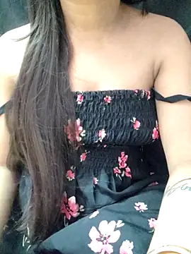 Snapshot of Roshni_98 chatting on 03-07-26, 12:32 Roshni 98 online show from 03-07-26, 12:32