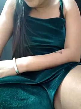 Snapshot of Roshni_98 chatting on 03-16-26, 05:48 Roshni 98 online show from 03-16-26, 05:48