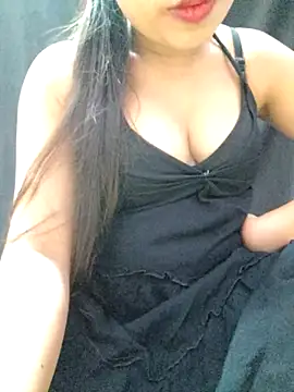 Snapshot of Roshni_98 chatting on 07-11-26, 08:31 Roshni 98 online show from 07-11-26, 08:31