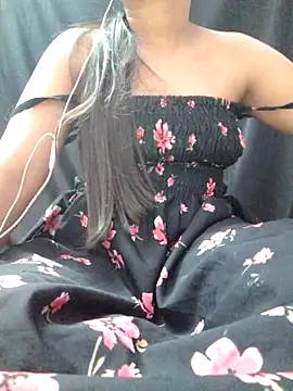 Snapshot of Roshni_98 chatting on 03-02-26, 05:19 Roshni 98 online show from 03-02-26, 05:19