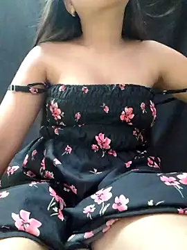 Snapshot of Roshni_98 chatting on 07-15-26, 06:59 Roshni 98 online show from 07-15-26, 06:59