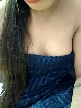 Snapshot of Roshni_98 chatting on 09-11-25, 06:46 Roshni 98 online show from 09-11-25, 06:46