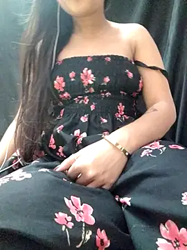 Snapshot of Roshni_98 chatting on 03-12-26, 04:40 Roshni 98 online show from 03-12-26, 04:40