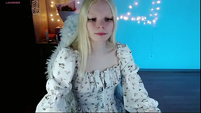 Emily Nyaffee online show from 03-19-25, 10:31