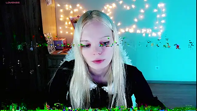 Emily Nyaffee online show from 02-28-25, 01:05