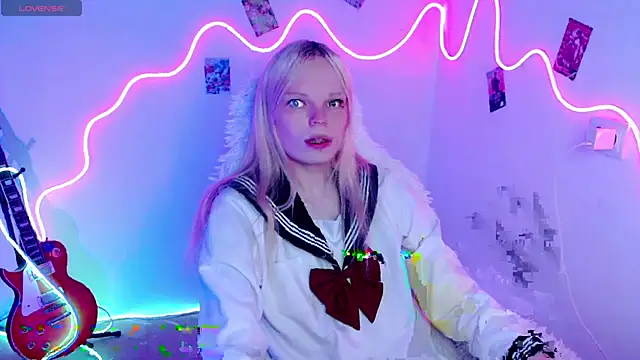 Emily Nyaffee online show from 09-27-25, 10:16