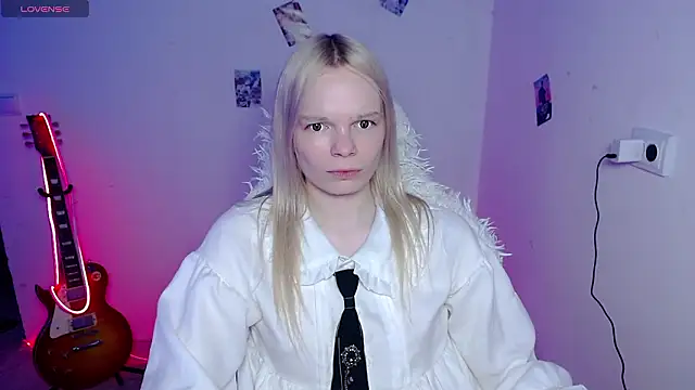 Emily Nyaffee online show from 03-09-26, 08:51