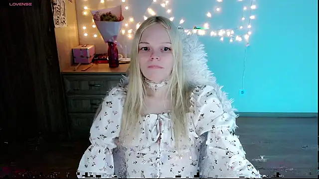 Emily Nyaffee online show from 03-12-25, 11:12