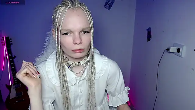 Emily Nyaffee online show from 01-07-26, 02:05