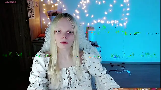 Emily Nyaffee online show from 03-23-25, 01:53