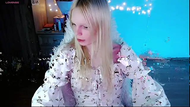 Emily Nyaffee online show from 03-22-25, 07:42