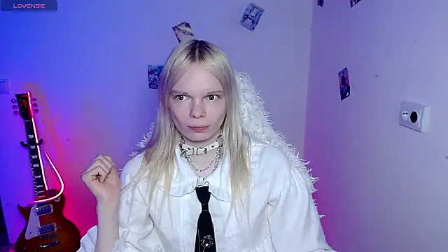 Emily Nyaffee online show from 03-11-26, 08:25