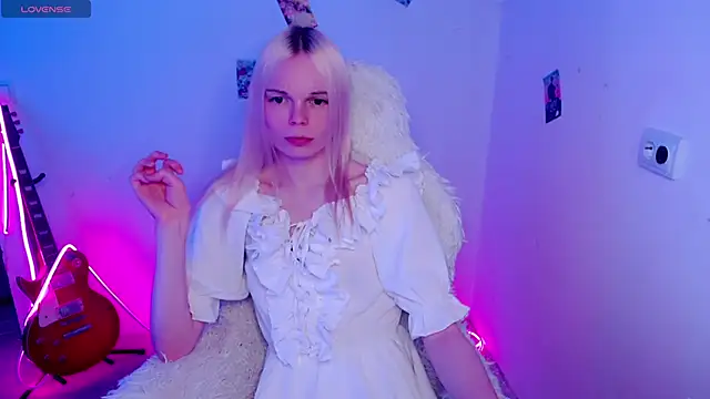 Emily Nyaffee online show from 12-04-25, 11:59