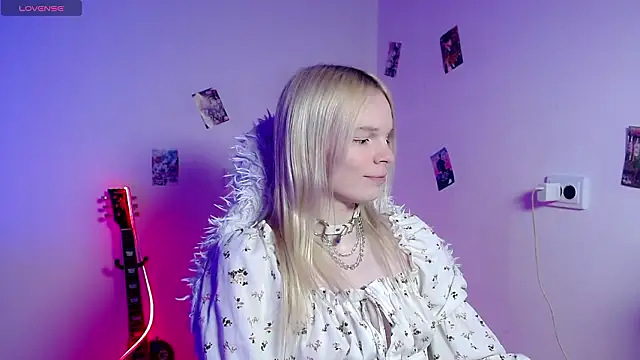 Emily Nyaffee online show from 03-24-26, 10:48