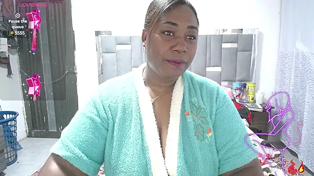 Snapshot of thickebonymilfF chatting on 01-30-25, 04:48 thickebonymilfF online show from 01-30-25, 04:48