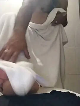 Snapshot of Renooo04 chatting on 02-05-26, 05:25 Renooo04 online show from 02-05-26, 05:25