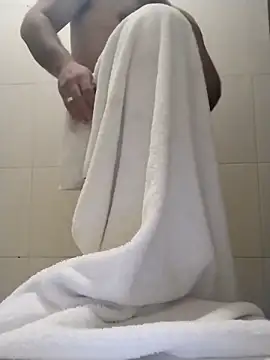 Snapshot of Renooo04 chatting on 02-06-26, 05:03 Renooo04 online show from 02-06-26, 05:03