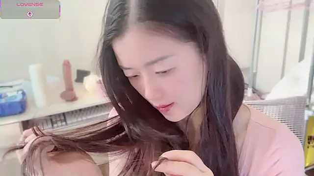 A-xena online show from 11-26-25, 02:33