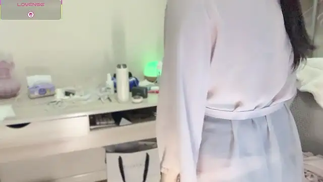 A-xena online show from 12-04-25, 02:49