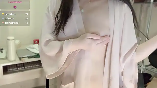 A-xena online show from 11-16-25, 02:55