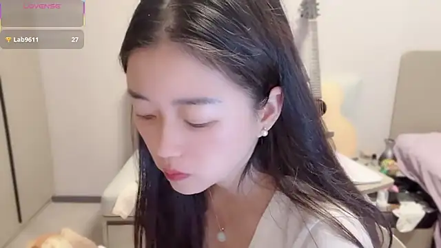 A-xena online show from 10-30-25, 02:32