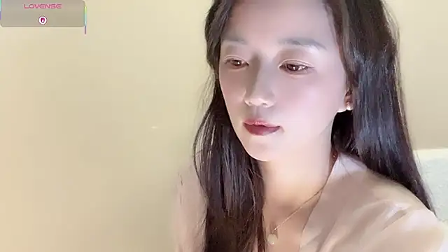 A-xena online show from 12-18-25, 02:54