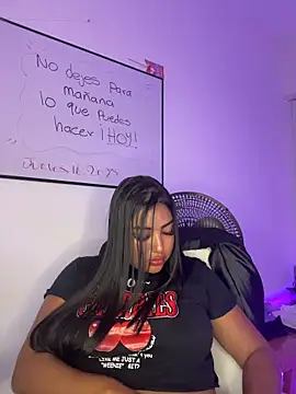 NatashaBrown12 online show from 11-13-25, 10:57