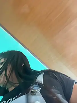 NatashaBrown12 online show from 12-21-25, 04:41