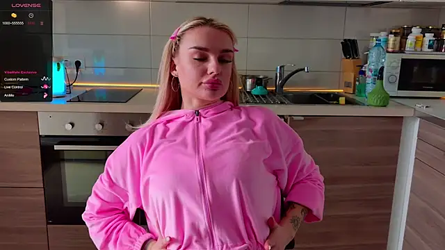 MissLovex online show from 04-15-26, 06:19