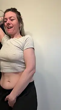 LadyLena1 online show from 03-12-26, 06:01