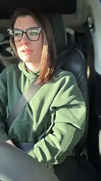 Snapshot of LadyLena1 chatting on 03-01-26, 04:40 LadyLena1 online show from 03-01-26, 04:40