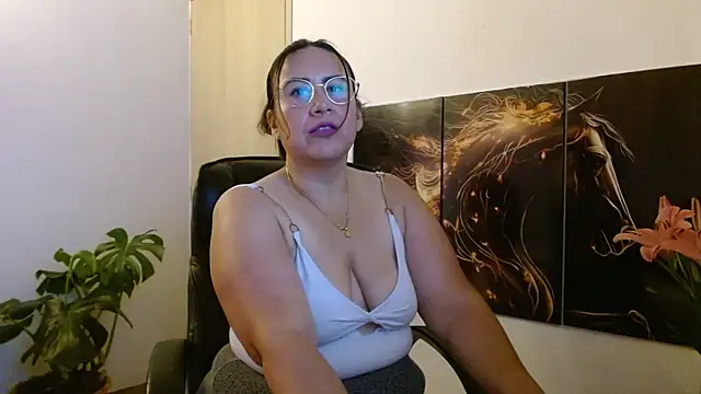 amalia brunette online show from 05-04-26, 10:12