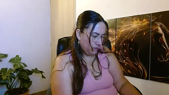 amalia brunette online show from 06-11-26, 12:32