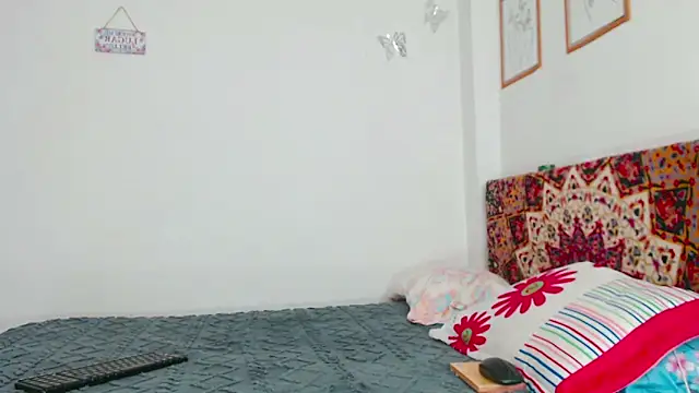Snapshot of verocute7 chatting on 09-24-25, 03:02 verocute7 online show from 09-24-25, 03:02