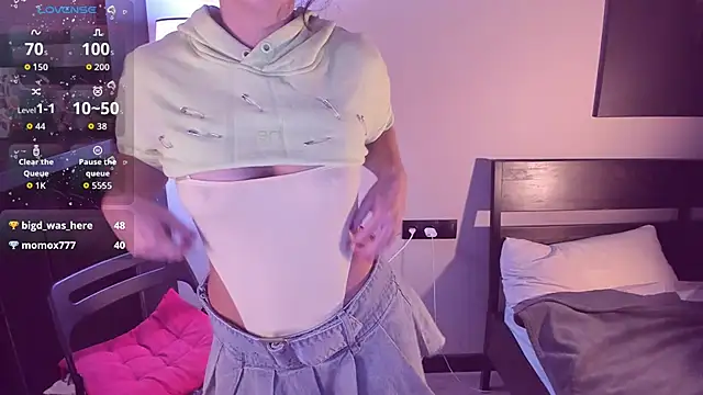 Kitty Star online show from 10-25-25, 07:47