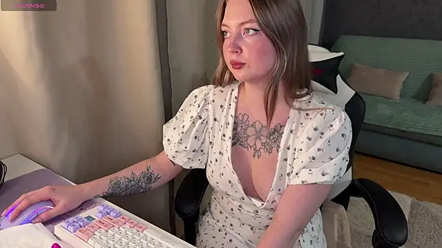 EmmySuiyugh online show from 02-05-25, 05:09