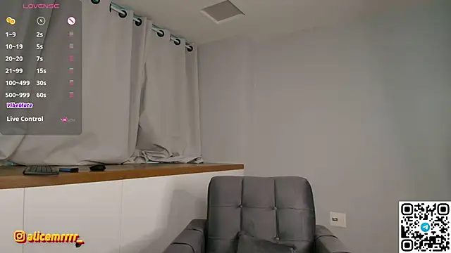 Skinny Alice online show from 05-15-26, 11:08
