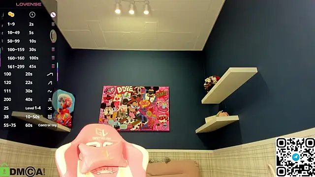 Skinny Alice online show from 12-22-25, 01:06