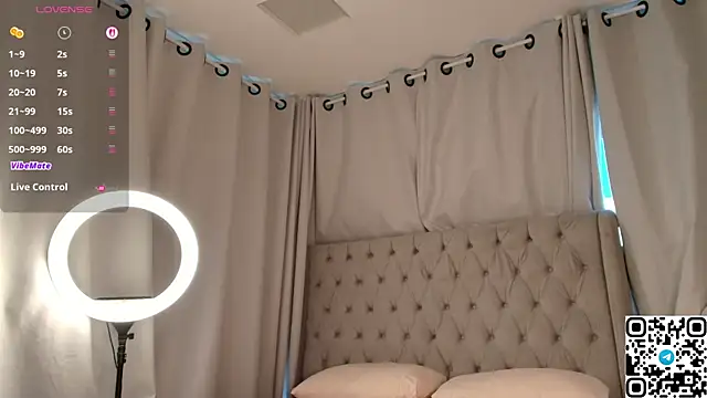 Skinny Alice online show from 04-12-26, 11:02