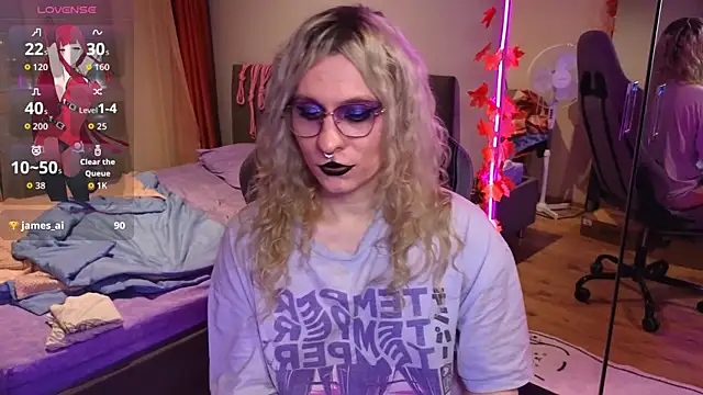 Lori Myaf online show from 11-13-25, 03:05