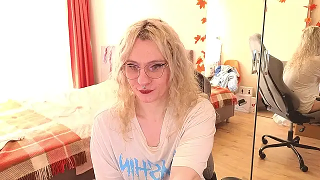 Lori Myaf online show from 10-02-25, 01:36