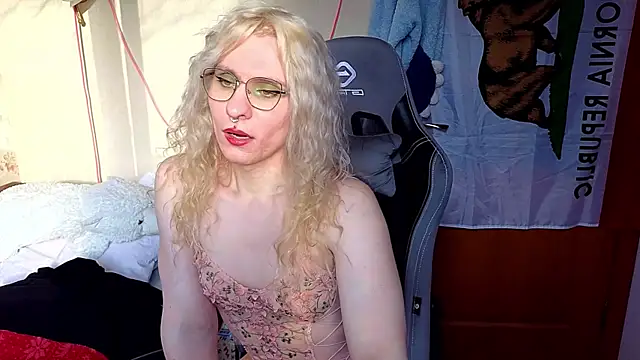 Lori Myaf online show from 03-27-26, 02:18