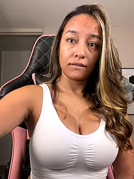 DianaHopson online show from 10-19-25, 01:19