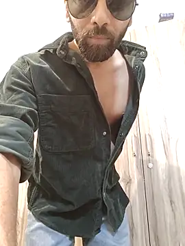 18 couple sex online show from 05-14-26, 09:34