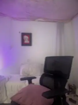 Snapshot of lilian_prada chatting on 06-14-26, 03:35 lilian prada online show from 06-14-26, 03:35